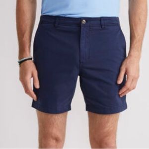 Vineyard Vines 7 inch Island Shorts in Vineyard Vine Navy